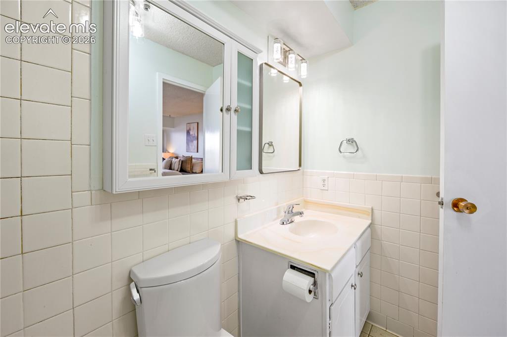 411 Lakewood Circle Colorado Springs CO 80910