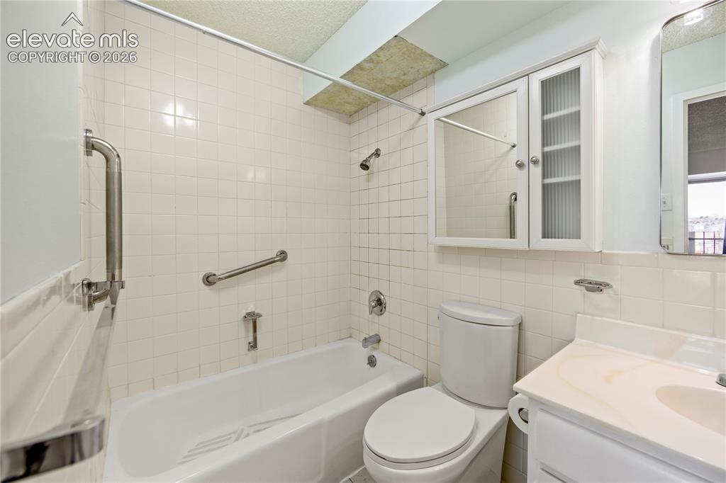 411 Lakewood Circle Colorado Springs CO 80910