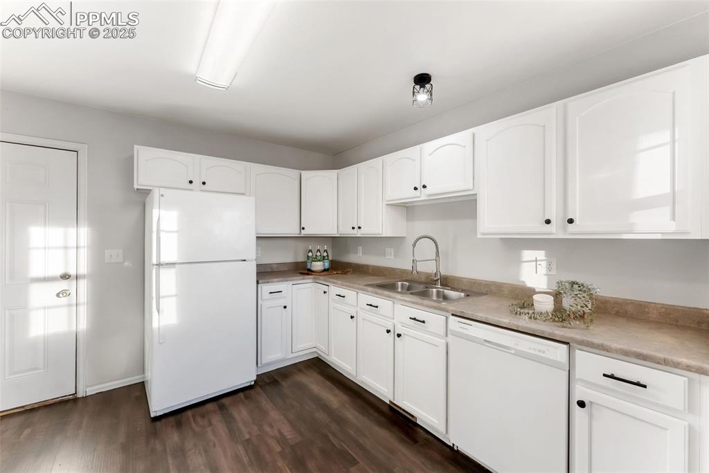 672 Cima Vista Point Colorado Springs CO 80916