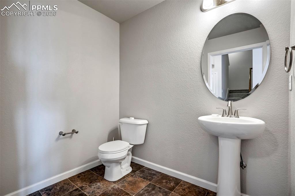 2022 Birmingham Loop Colorado Springs CO 80910