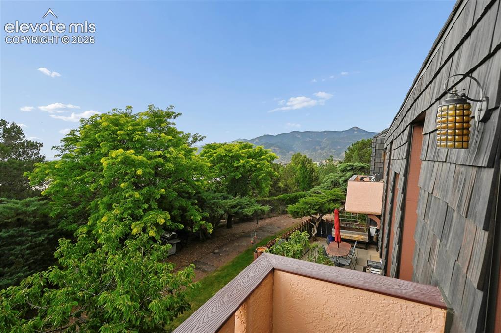 2927 Mesa Road Colorado Springs CO 80904