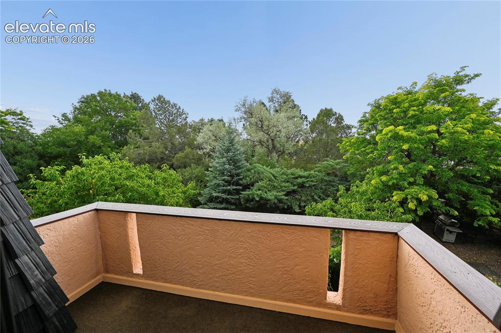 2927 Mesa Road Colorado Springs CO 80904