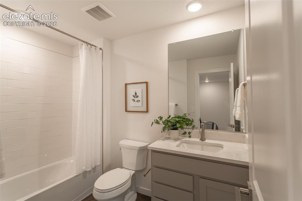3370 Drumlin Grove Colorado Springs CO 80907