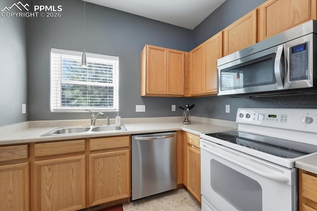 2711 Brooksedge View Colorado Springs CO 80910