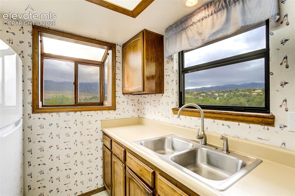 2385 Stepping Stones Way Colorado Springs CO 80904