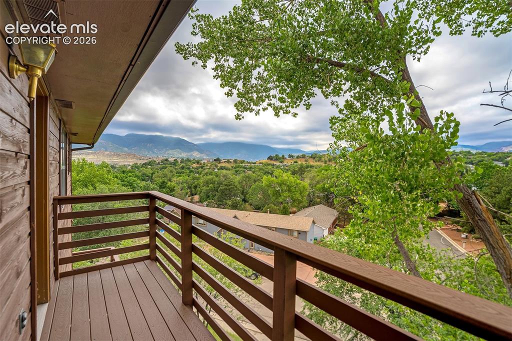 2385 Stepping Stones Way Colorado Springs CO 80904
