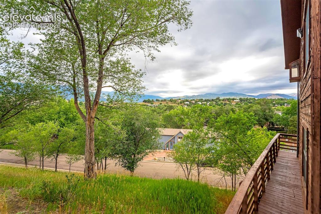 2385 Stepping Stones Way Colorado Springs CO 80904