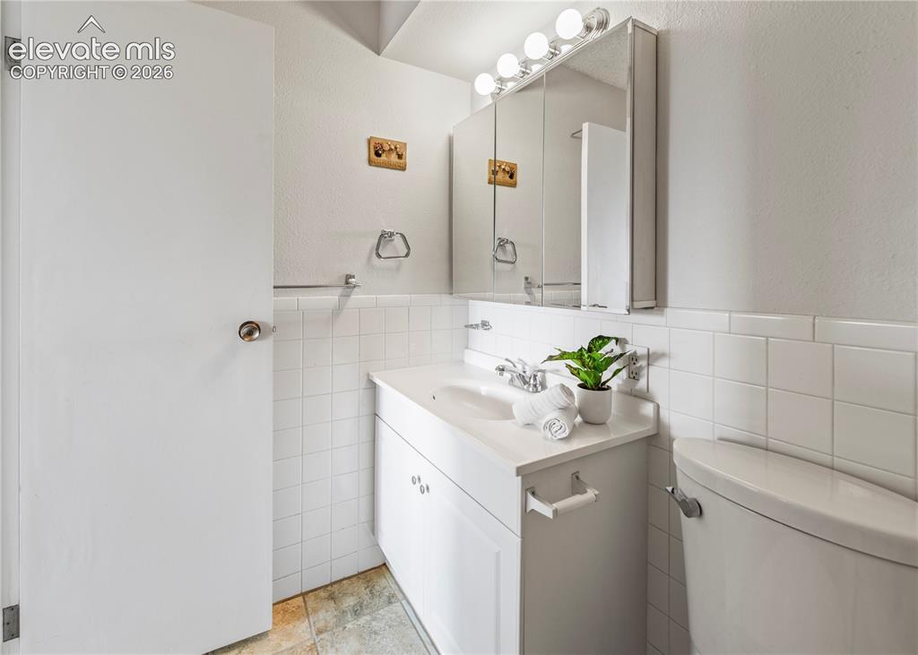 411 Lakewood Circle Colorado Springs CO 80910