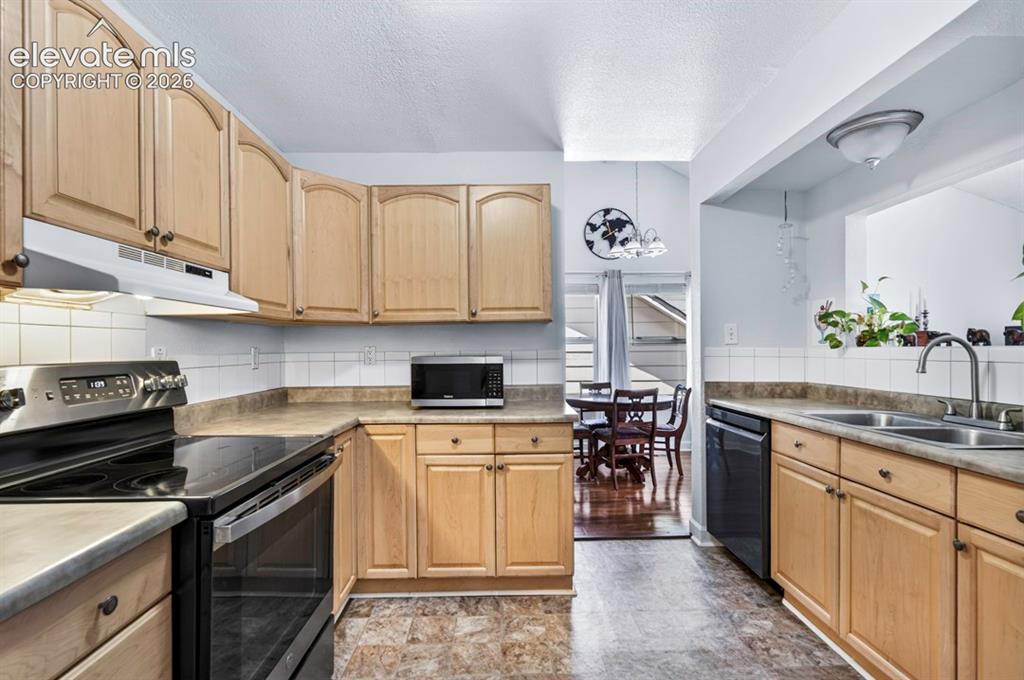2230 Del Mar Drive Colorado Springs CO 80910
