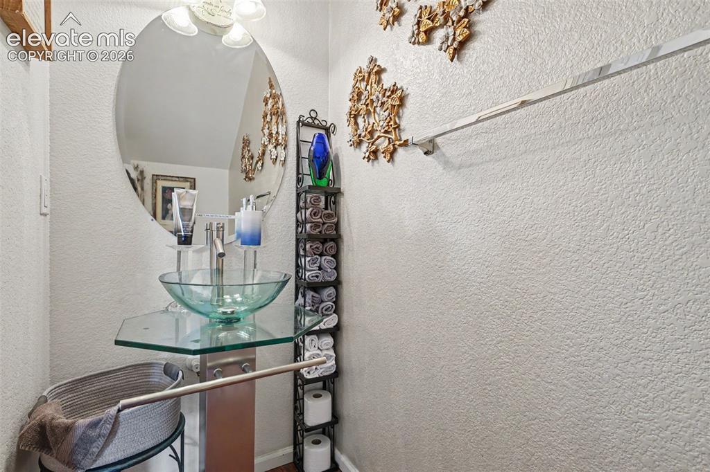 2044 Creekridge Point Colorado Springs CO 80910