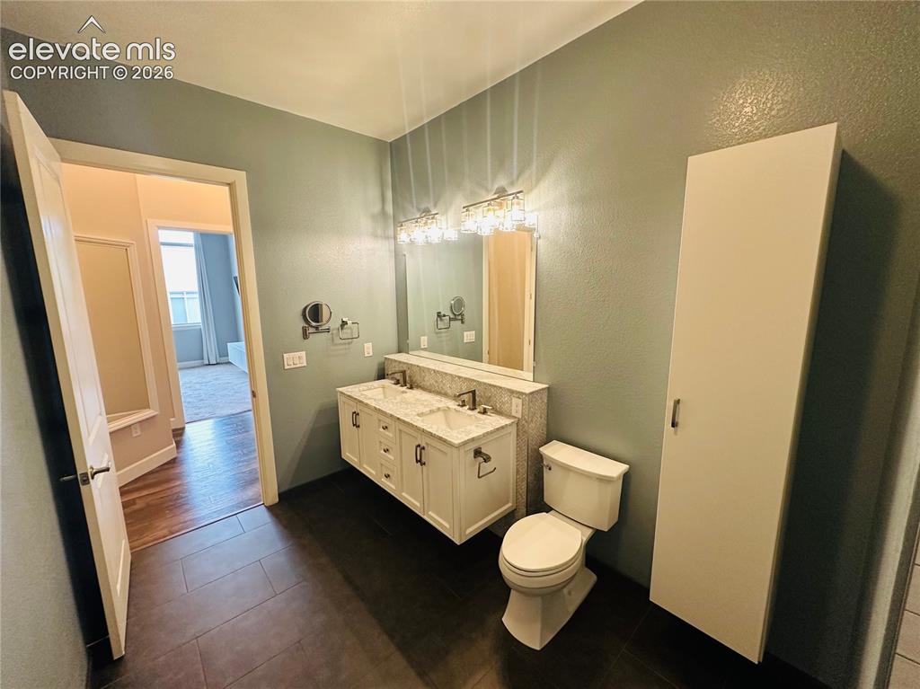 301 Inverness Way Englewood CO 80112