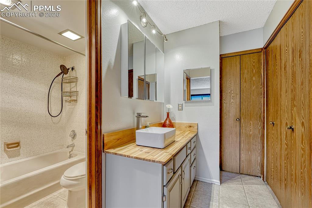 918 Fontmore Road Colorado Springs CO 80904