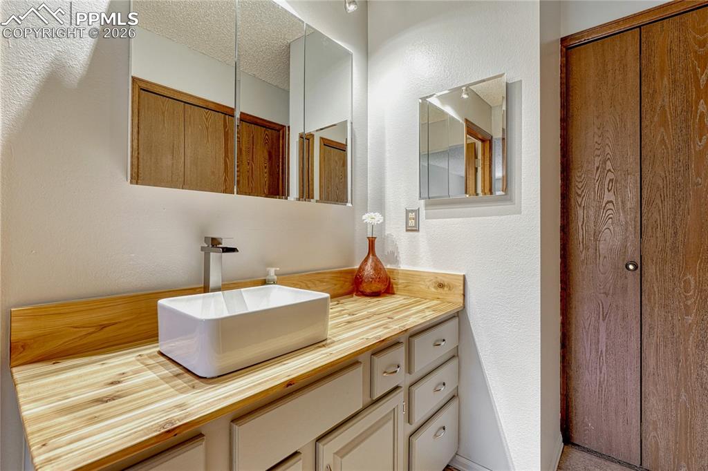 918 Fontmore Road Colorado Springs CO 80904
