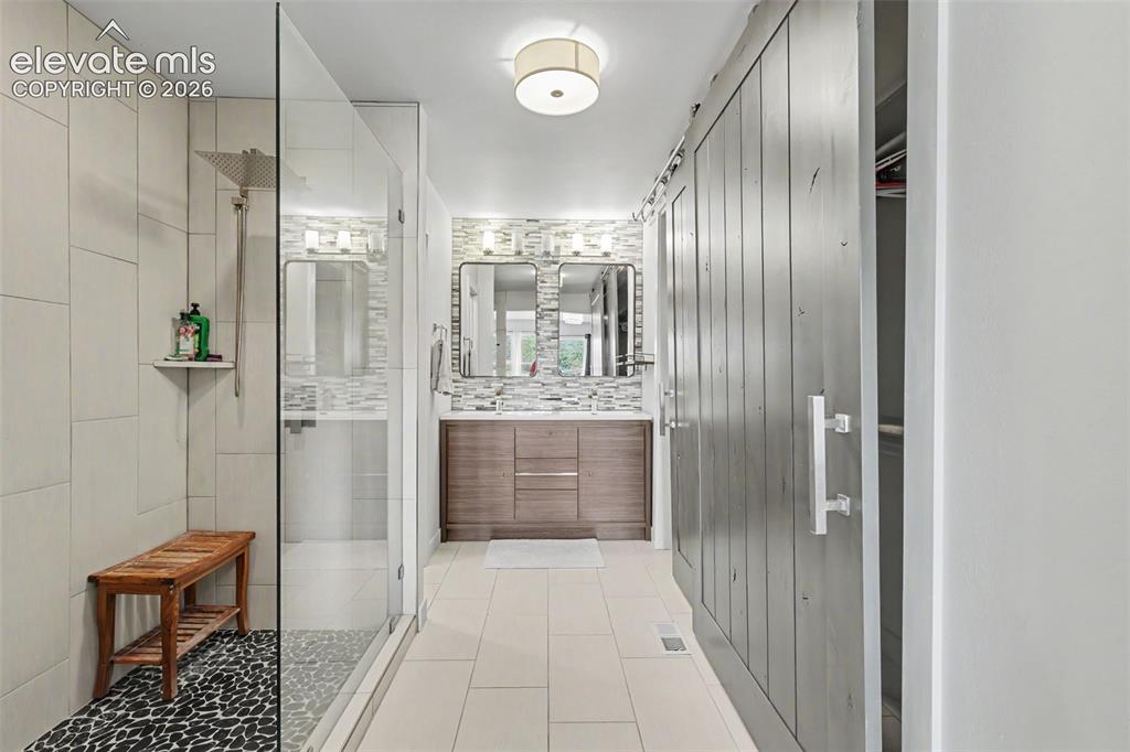 16 Woodbridge Drive Colorado Springs CO 80906