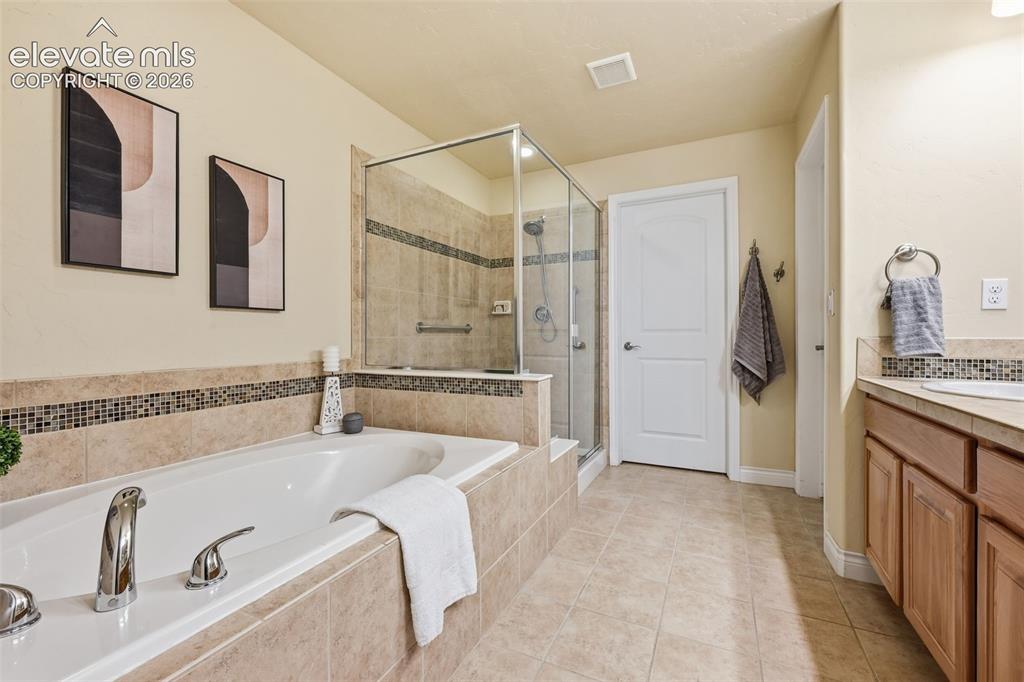 4417 Echo Court Larkspur CO 80118
