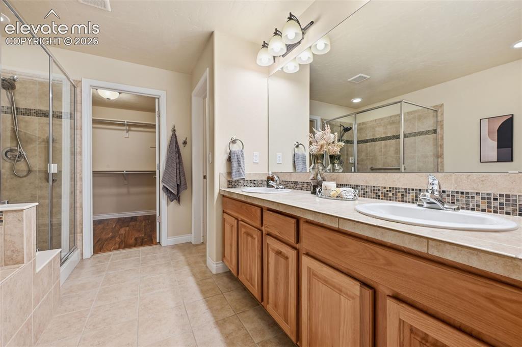 4417 Echo Court Larkspur CO 80118