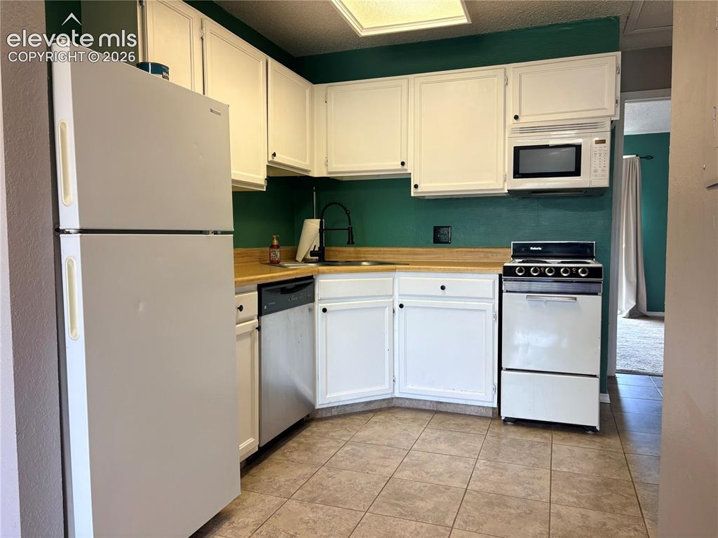 6416 Village Lane Colorado Springs CO 80918