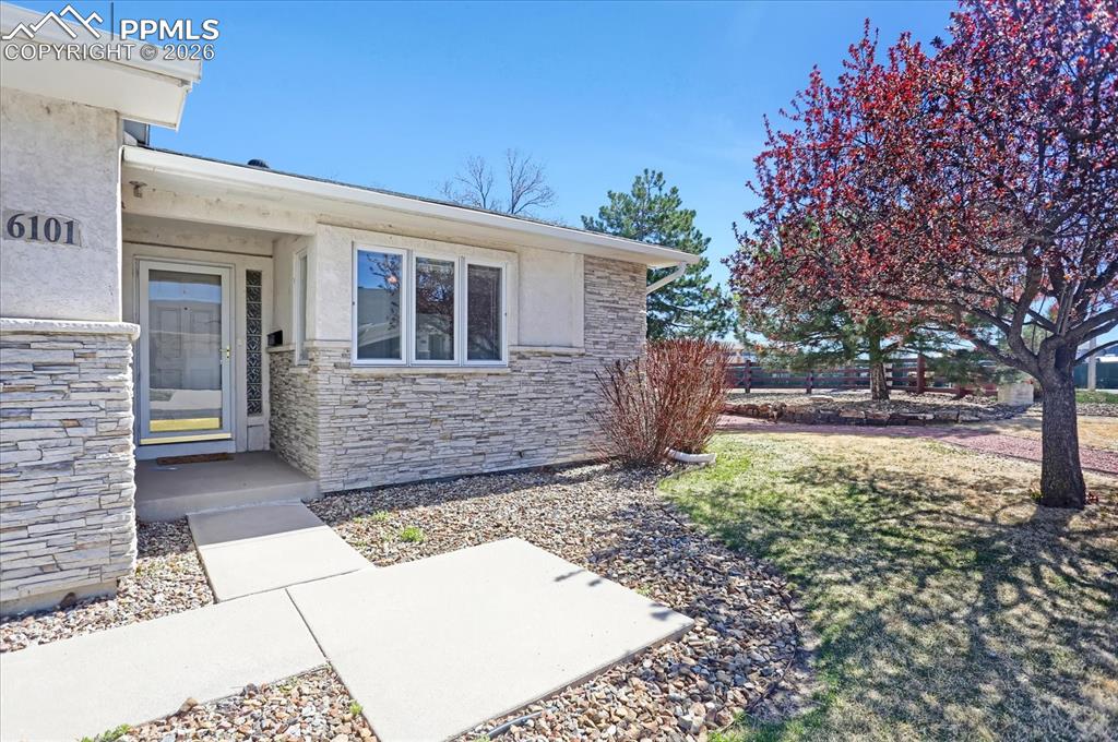 6101 Daylight Point Colorado Springs CO 80923