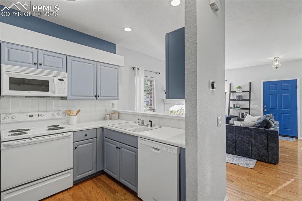 6958 Los Reyes Circle Colorado Springs CO 80918