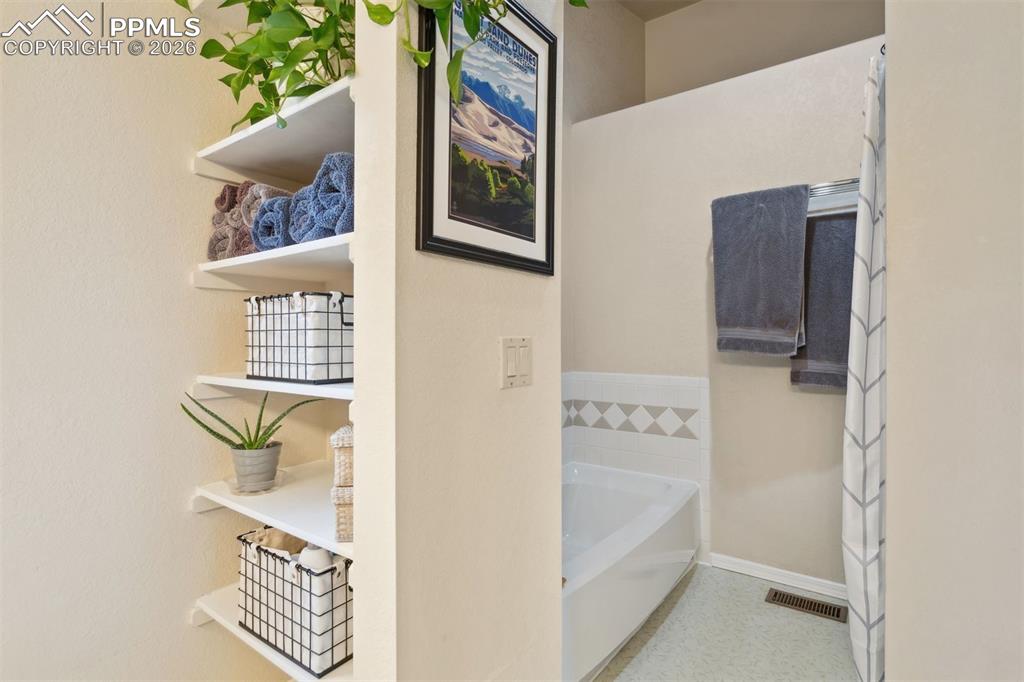 1521 Shane Circle Colorado Springs CO 80907