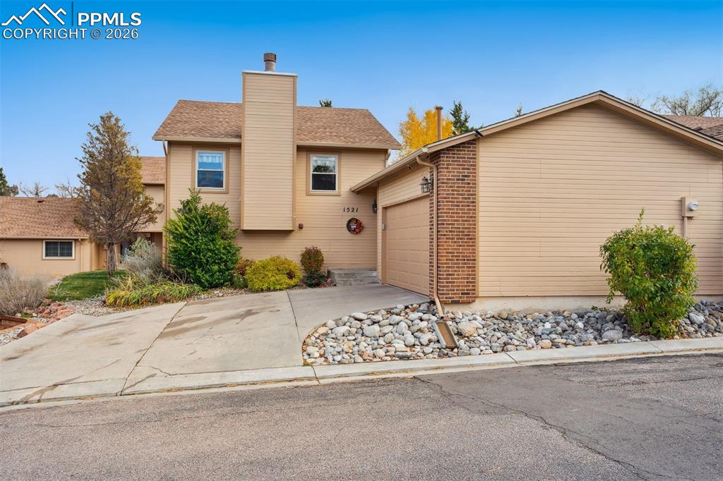 1521 Shane Circle Colorado Springs CO 80907