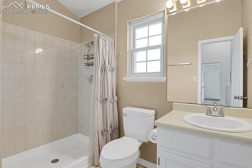 906 London Green Way Colorado Springs CO 80906