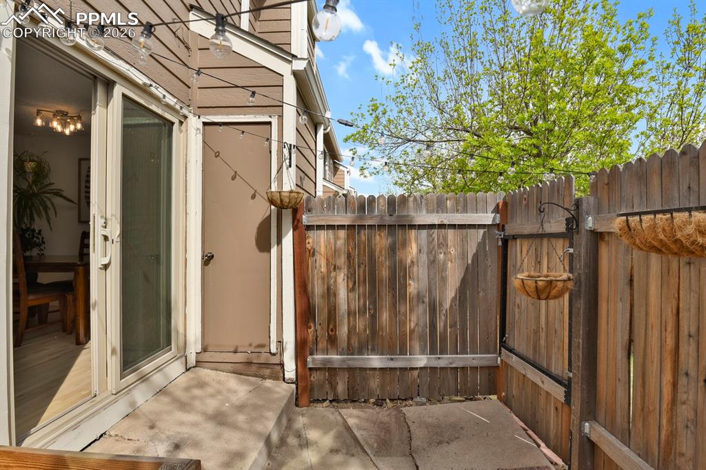 906 London Green Way Colorado Springs CO 80906