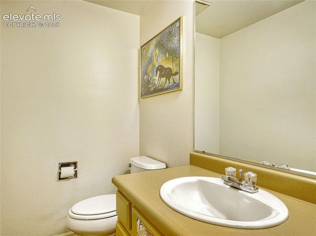 2005 Sussex Lane Colorado Springs CO 80909
