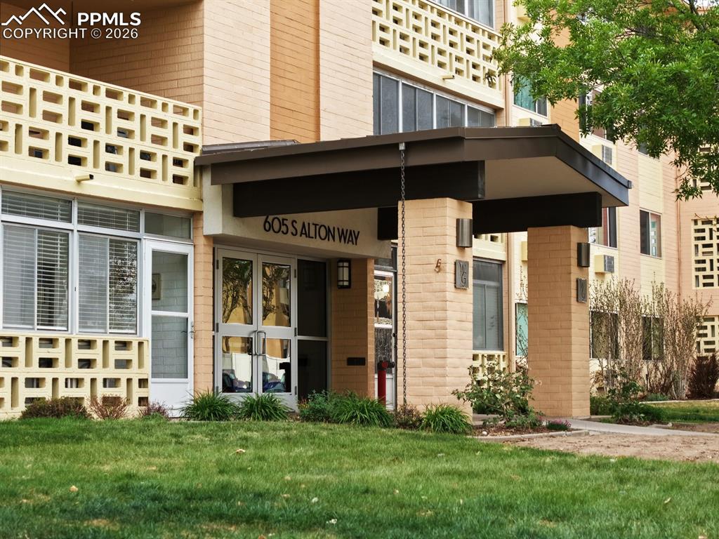 605 S Alton Way Denver CO 80247