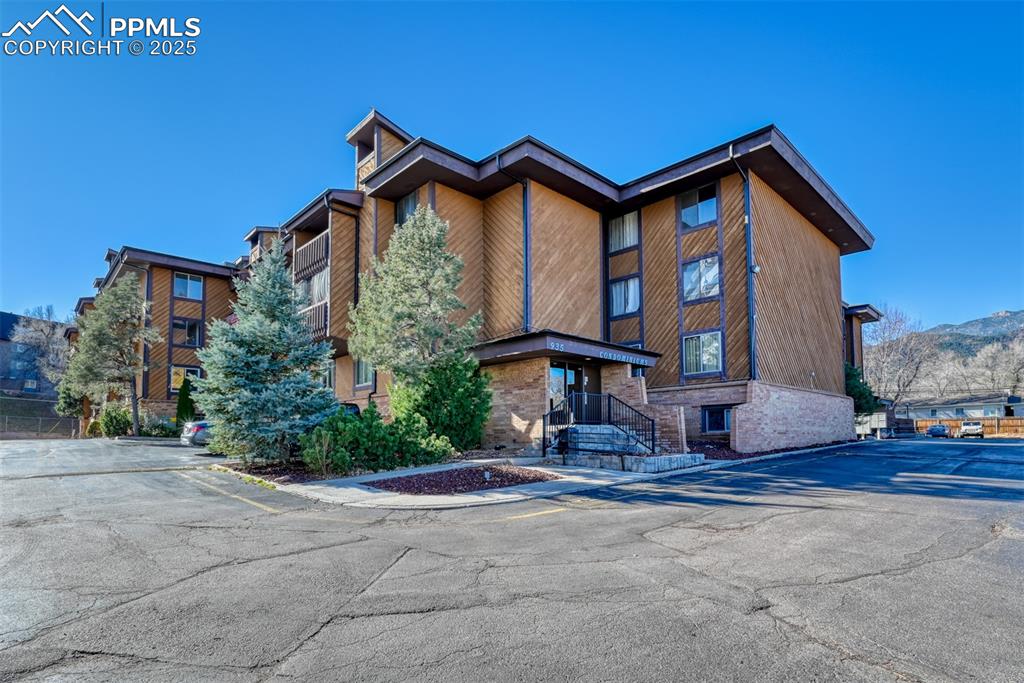 935 Saturn Drive Colorado Springs CO 80905