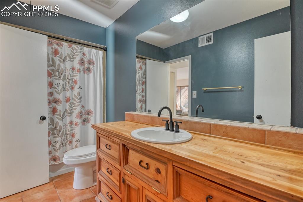 935 Saturn Drive Colorado Springs CO 80905