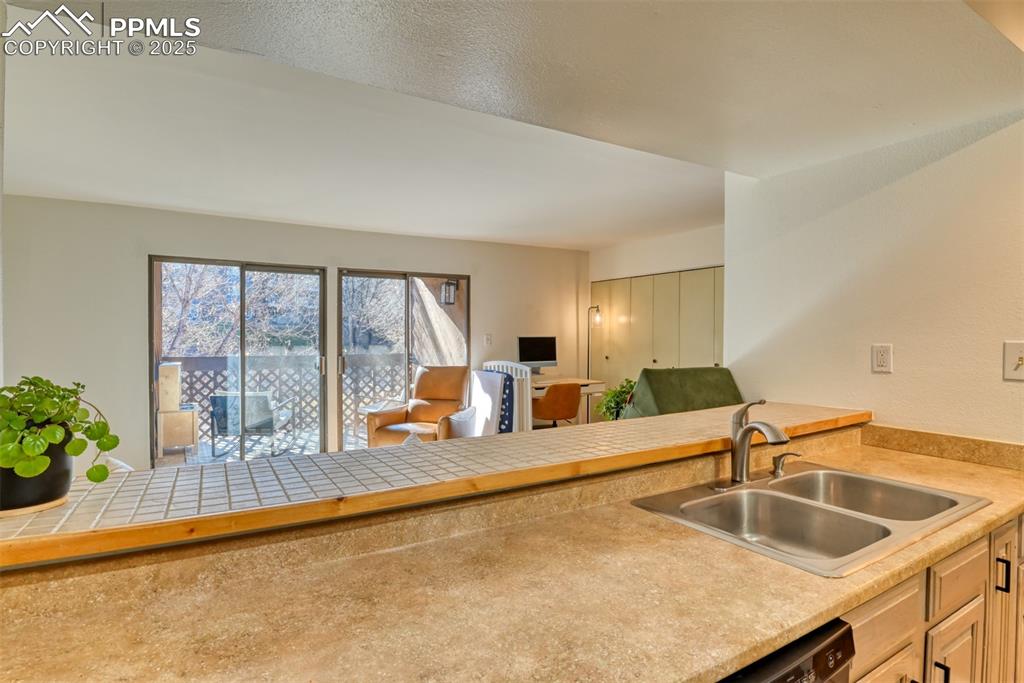935 Saturn Drive Colorado Springs CO 80905