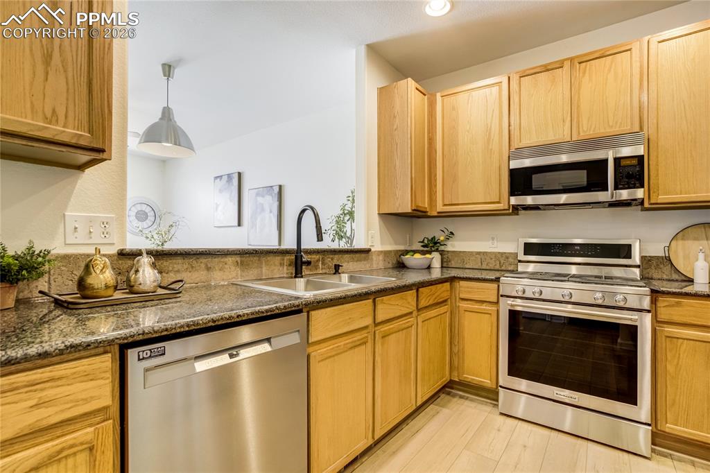 4040 Diamond Ridge View Colorado Springs CO 80918