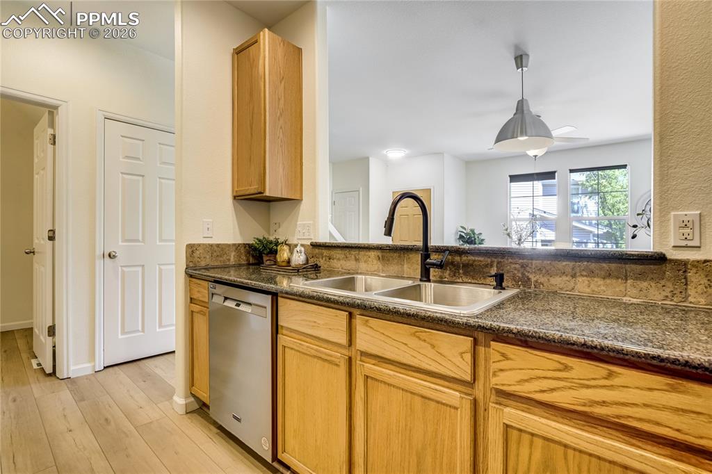 4040 Diamond Ridge View Colorado Springs CO 80918