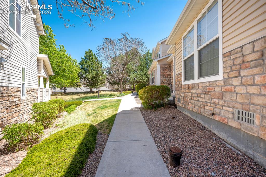 4040 Diamond Ridge View Colorado Springs CO 80918