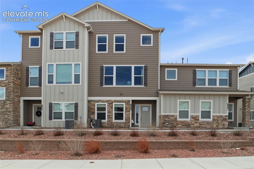 6069 Inman View Colorado Springs CO 80924