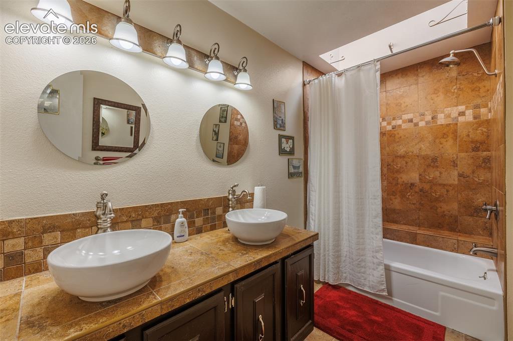 2035 Sussex Lane Colorado Springs CO 80909