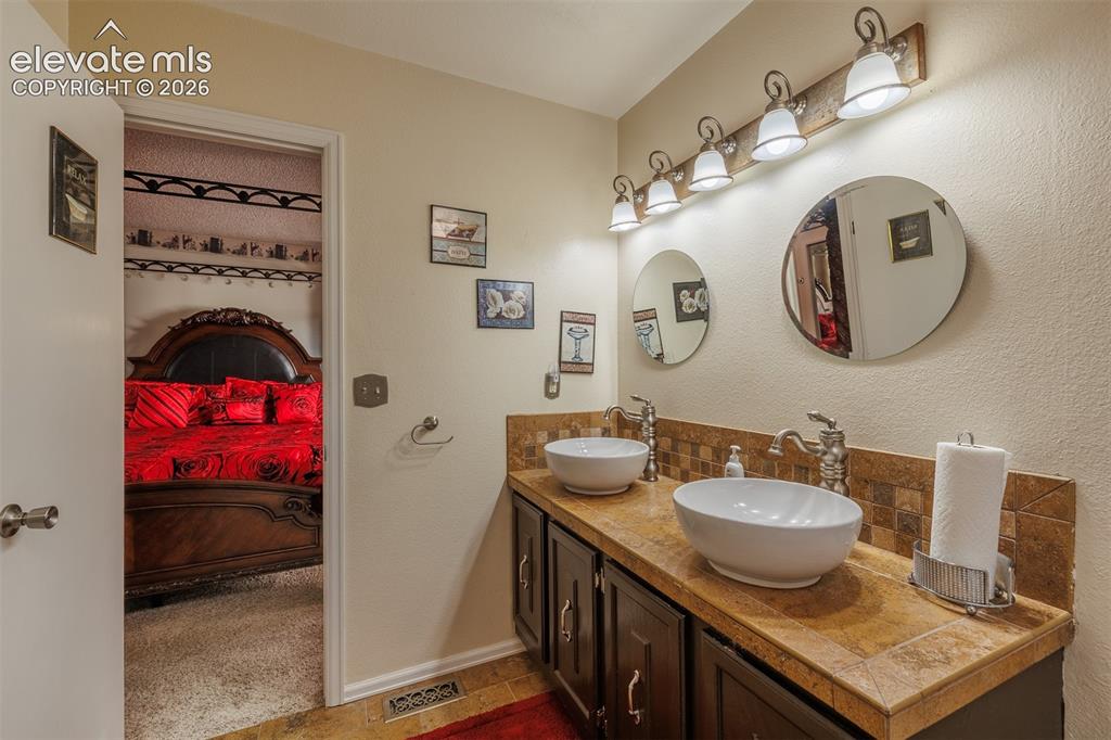 2035 Sussex Lane Colorado Springs CO 80909