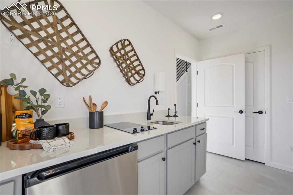 897 Beckton Heights Colorado Springs CO 80907