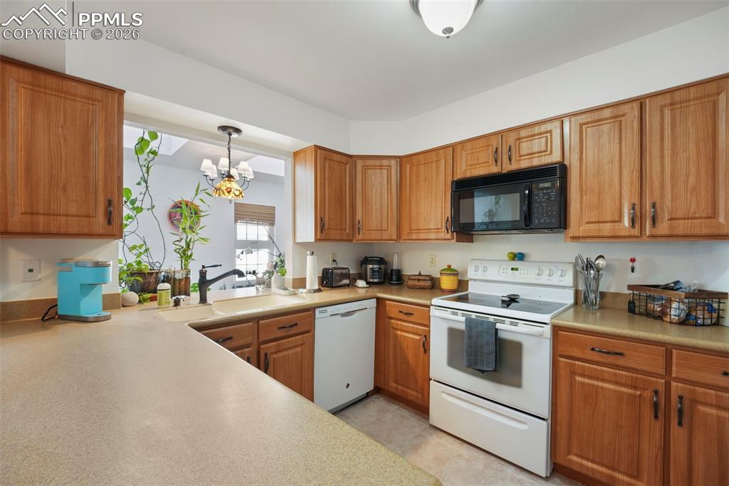 2083 Sussex Lane Colorado Springs CO 80909