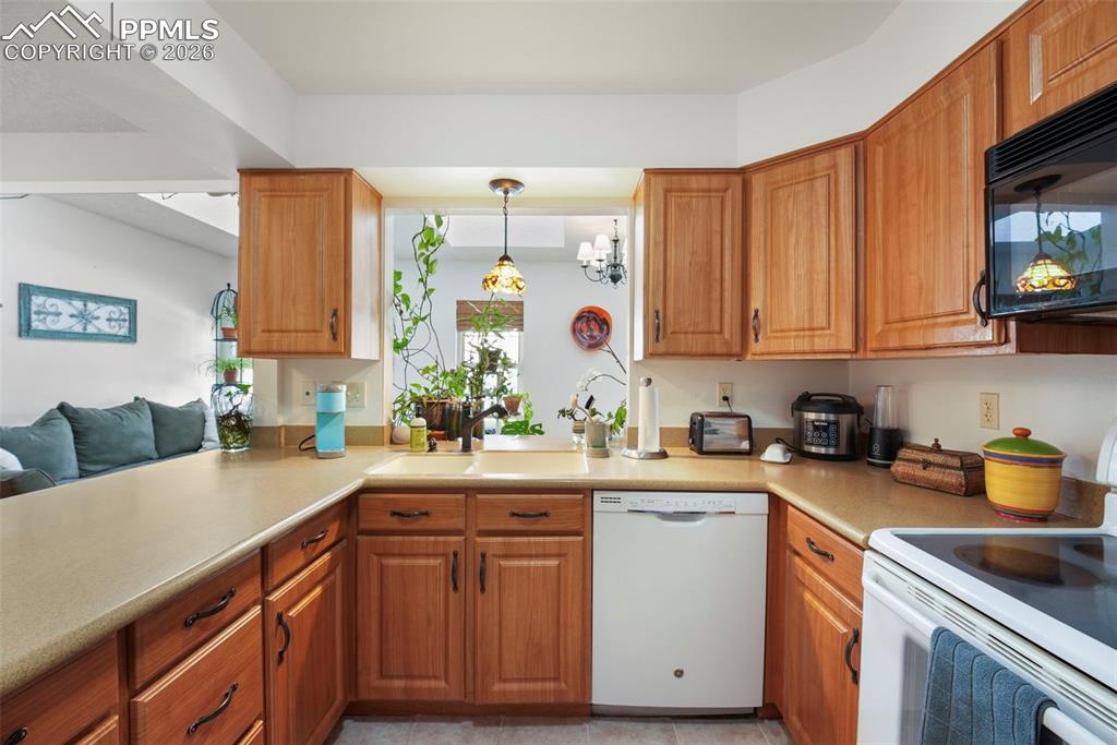 2083 Sussex Lane Colorado Springs CO 80909
