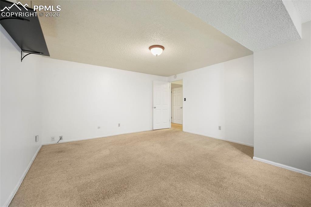 2083 Sussex Lane Colorado Springs CO 80909