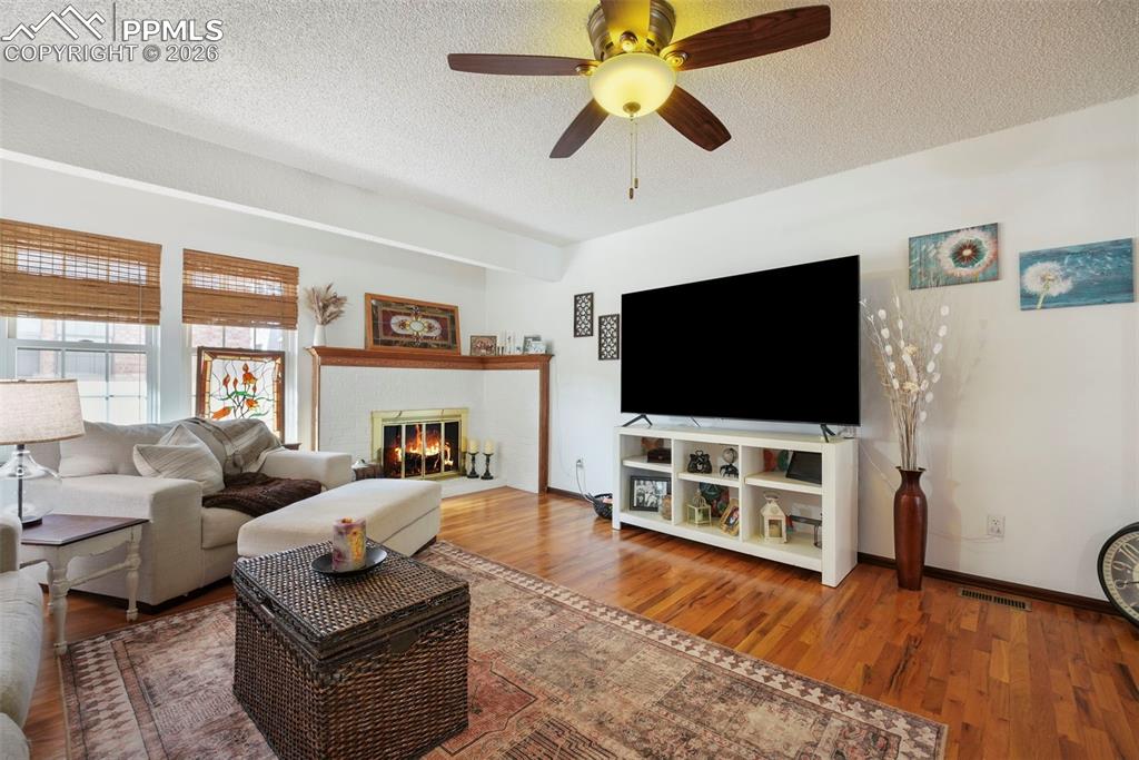 2083 Sussex Lane Colorado Springs CO 80909