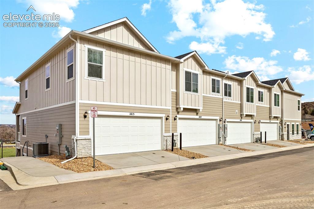 1427 Ducett Heights Colorado Springs CO 80904