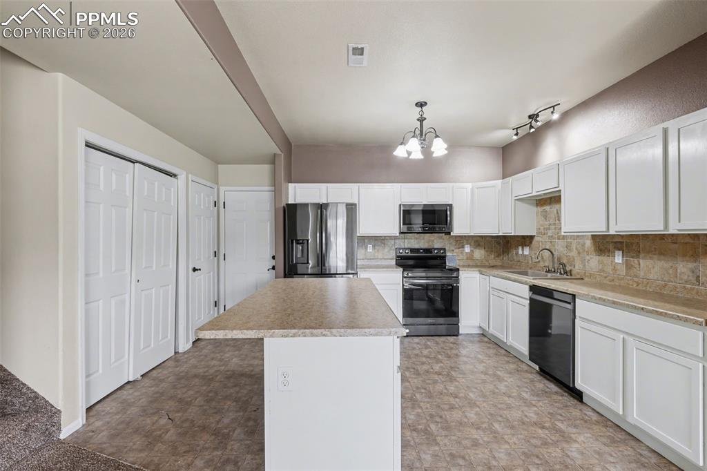 3051 Shikra View Colorado Springs CO 80916
