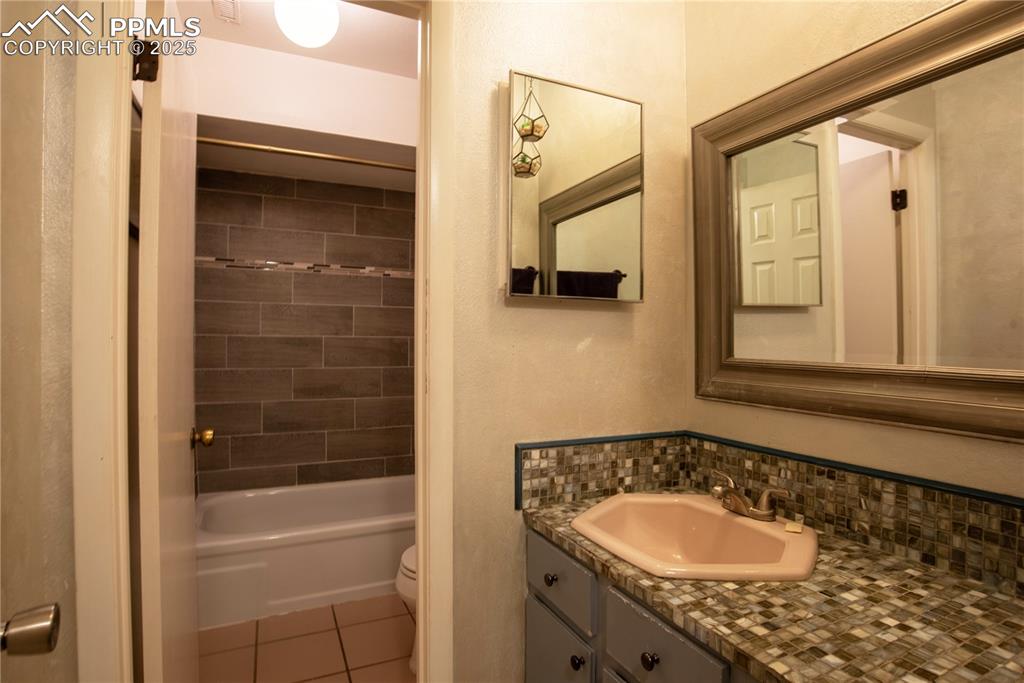 935 Saturn Drive Colorado Springs CO 80905
