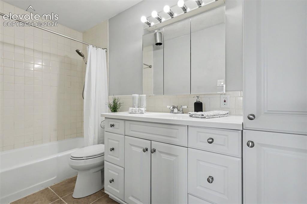 411 Lakewood Circle Colorado Springs CO 80910