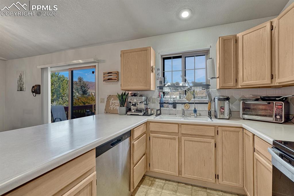 1524 Shane Circle Colorado Springs CO 80907