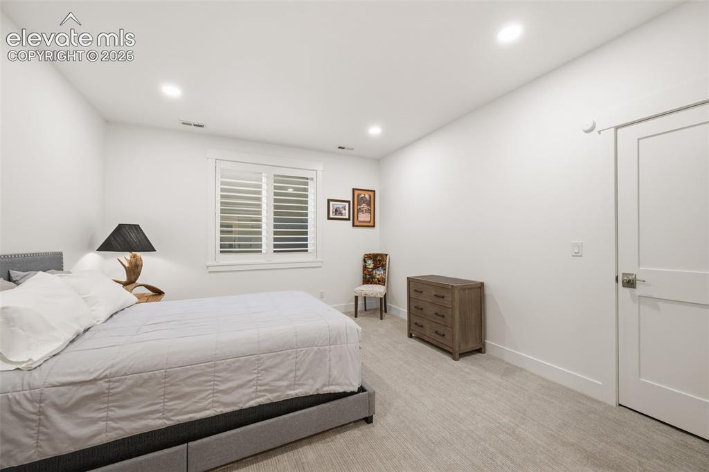 4135 Reserve Point Colorado Springs CO 80904
