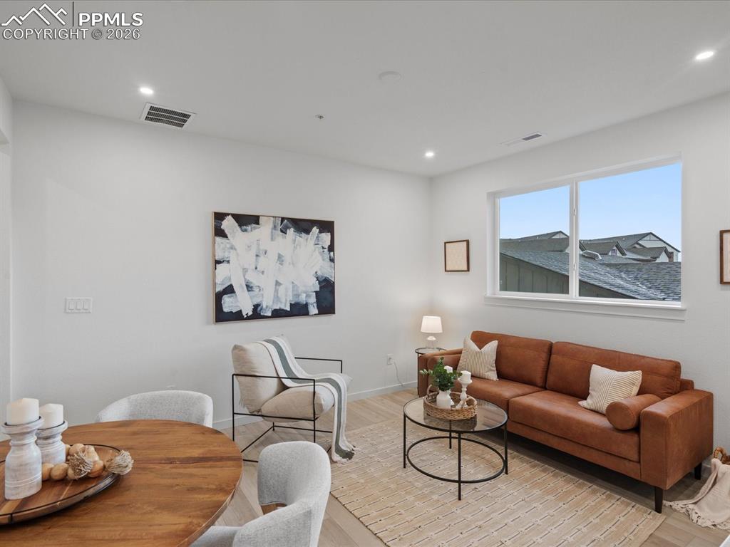 3352 Drumlin Grove Colorado Springs CO 80907